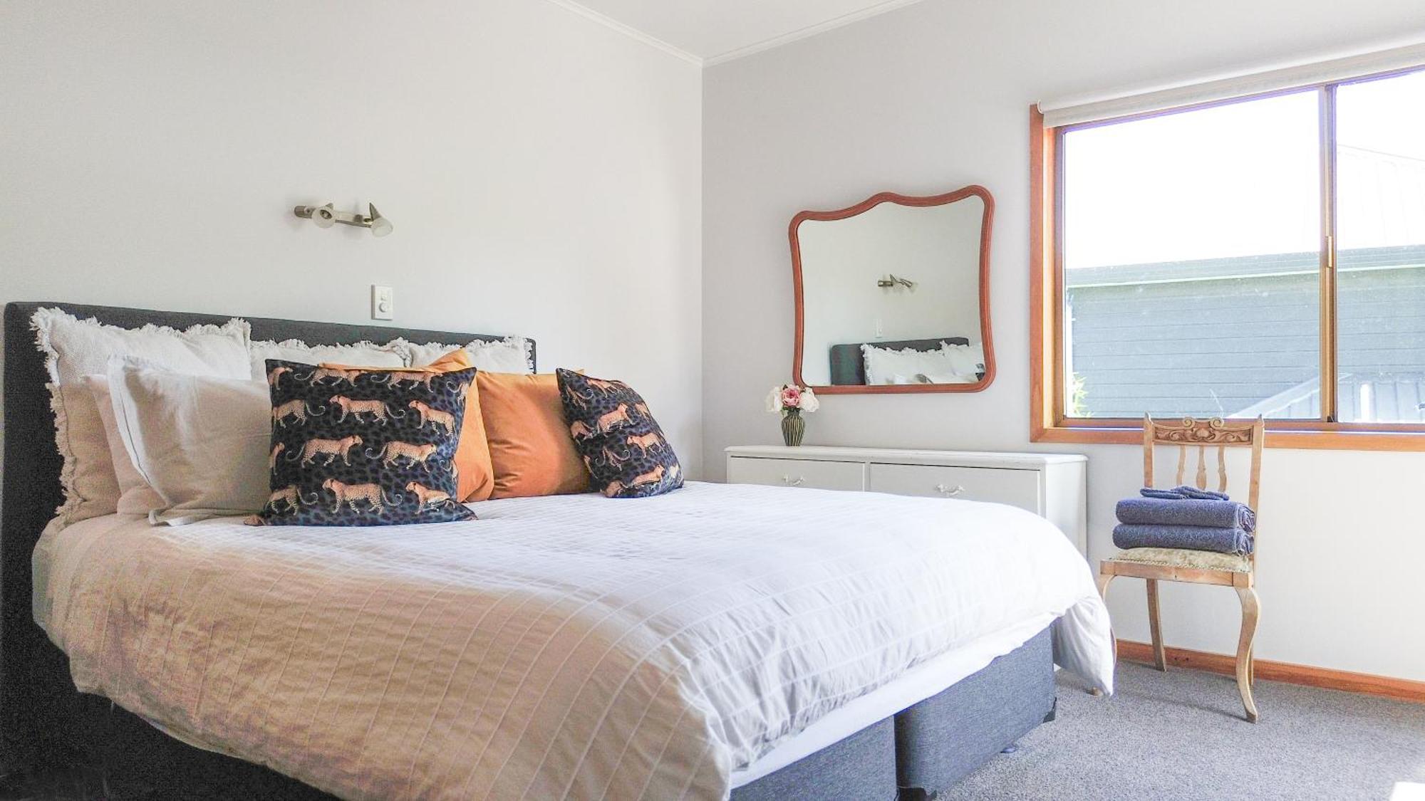Large, Comfy, Stylish Apartment Havelock North Exterior foto